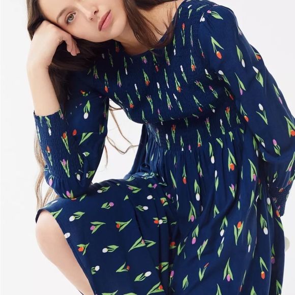 Urban Outfitters UO Kate Floral Smocked Midi Dress Size Medium - Picture 6 of 12